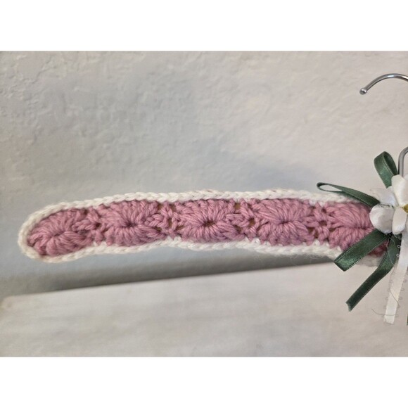 Vintage Handmade Granny Crocheted Wooden Hangers Pink and Blue Lot of 3 - Picture 12 of 16